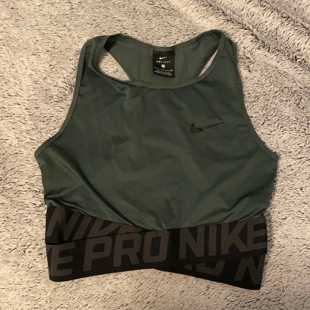 Nike Pro crop top